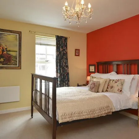 Spacious City Centre Centurion Square York
